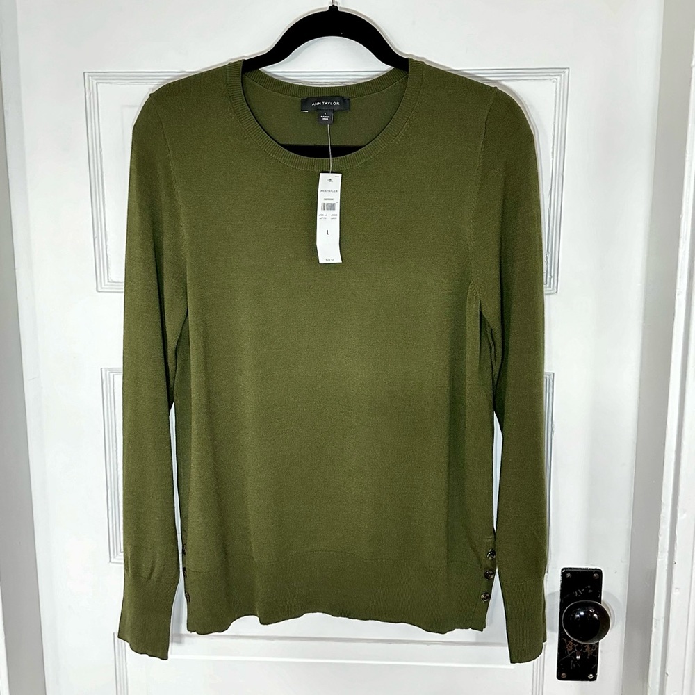 NWT Ann Taylor Olive Green Lightweight Crewneck Sweater, Size Large